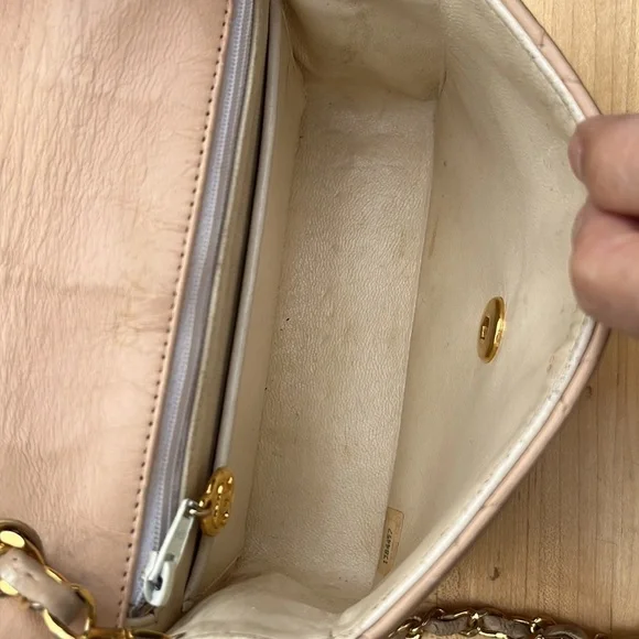 Chanel Classic Quilted Lambskin Leather Bag - Picture 10 of 16